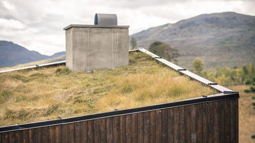 Planinska koliba sa zelenim krovom Norveškoj