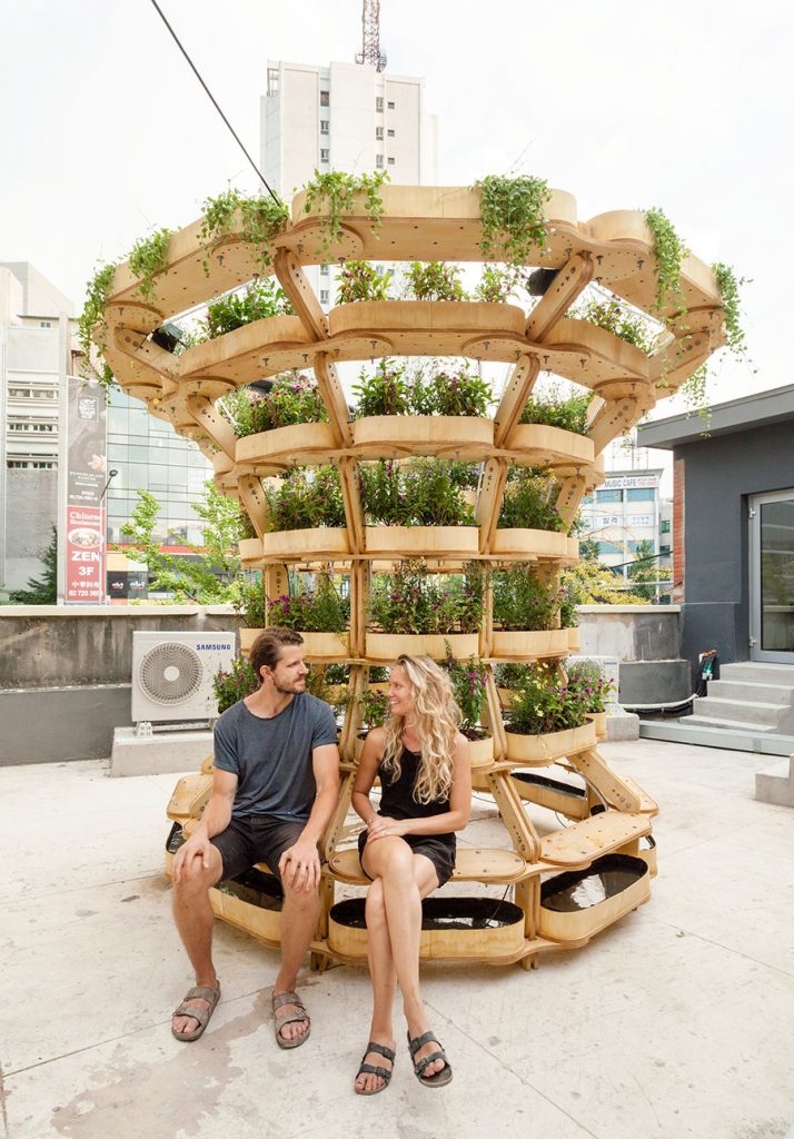 Grownmore-modularna-bašta-kao-deo-urbanog-mobilijara-gradova-budućnosti 